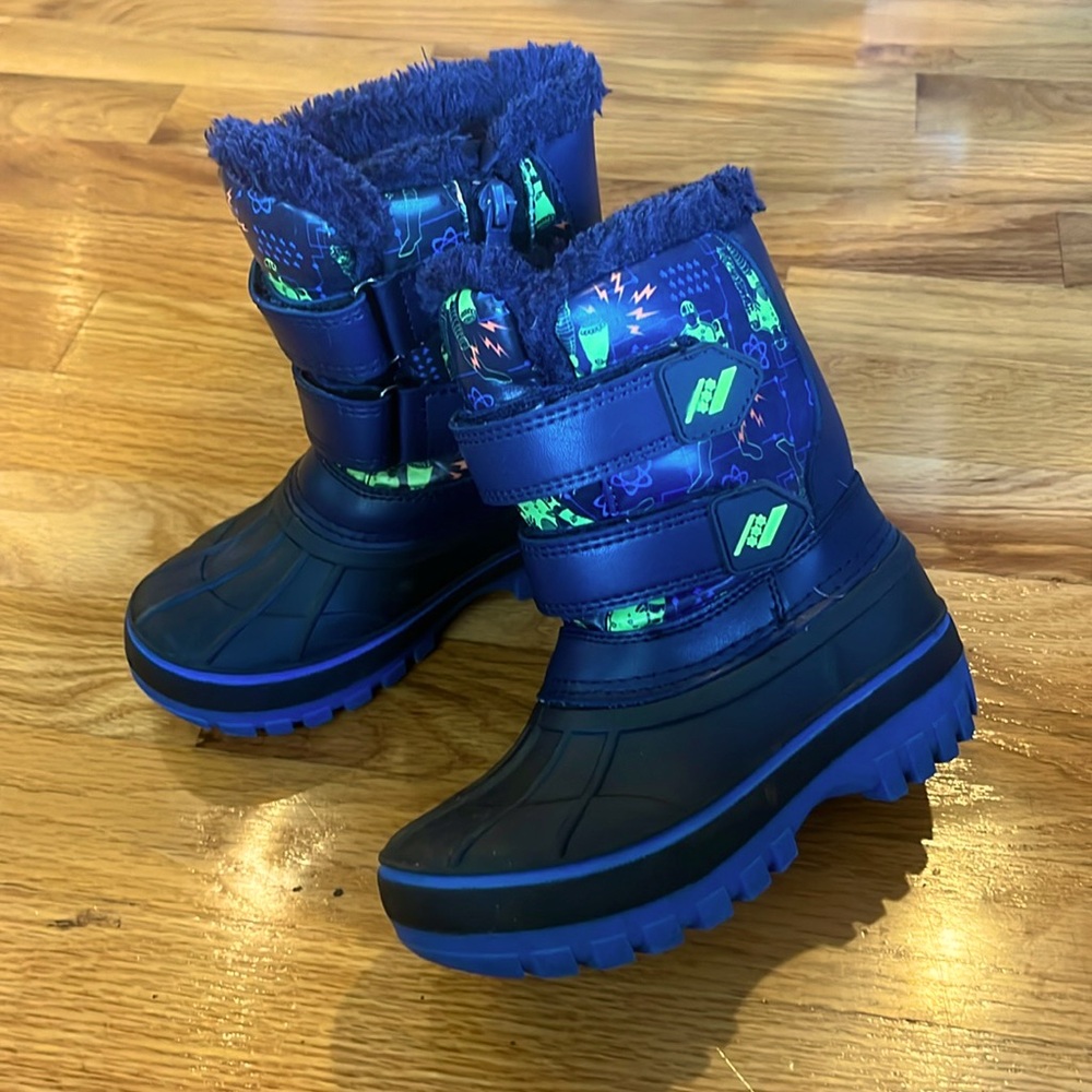 Kids Waterproof Winter Boots - Navy Blue with Green Accents
